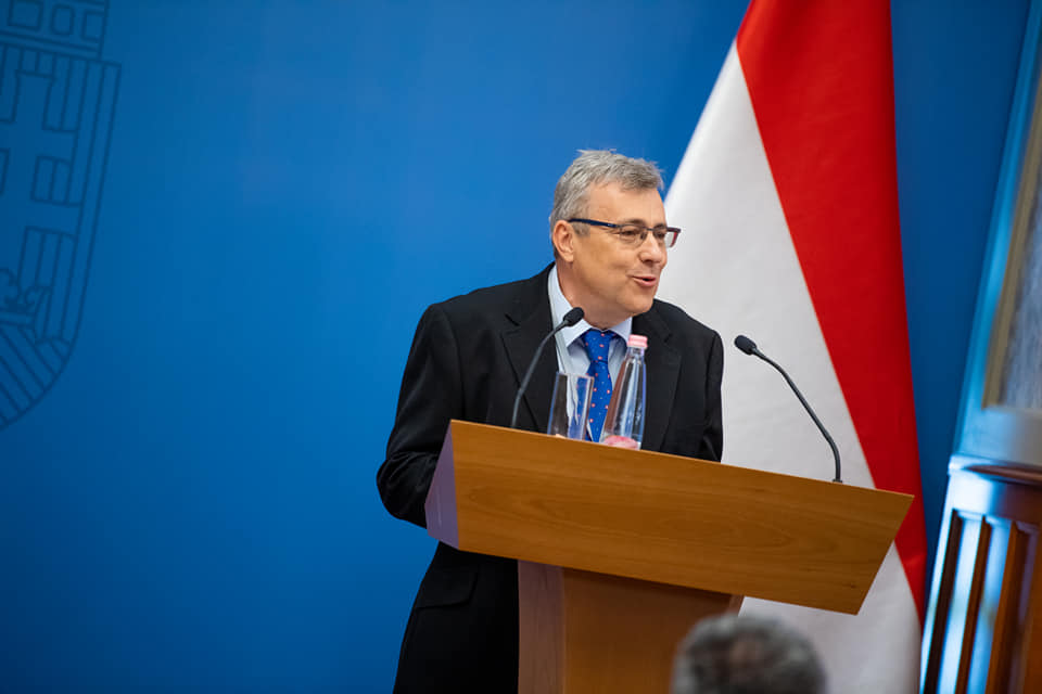 Rangos díjat vehetett át Rátgéber László