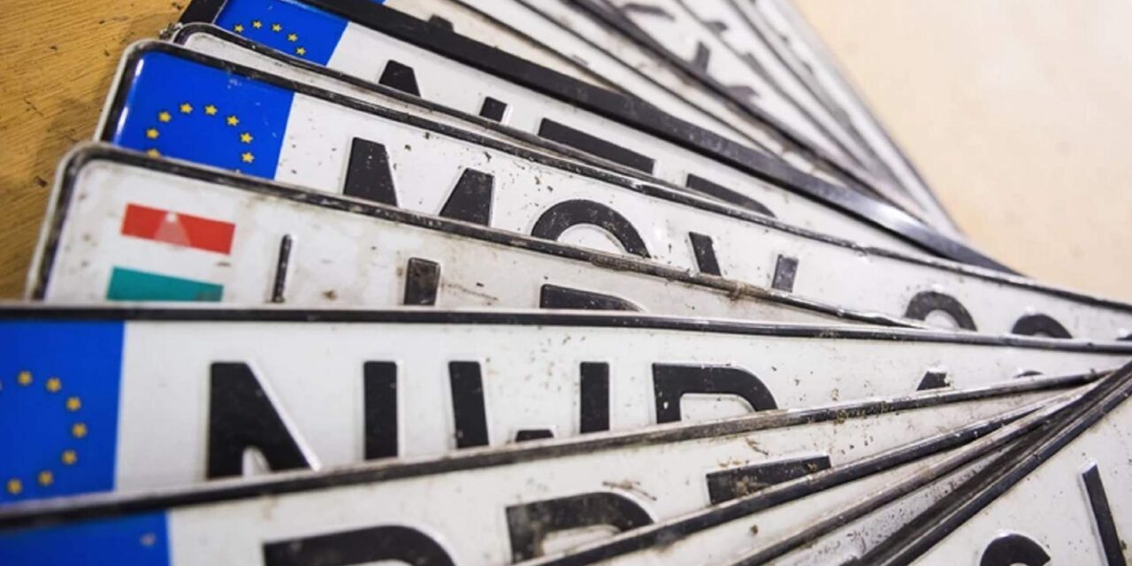 Lopják a magyar rendszámtáblákat a határ menti településeken