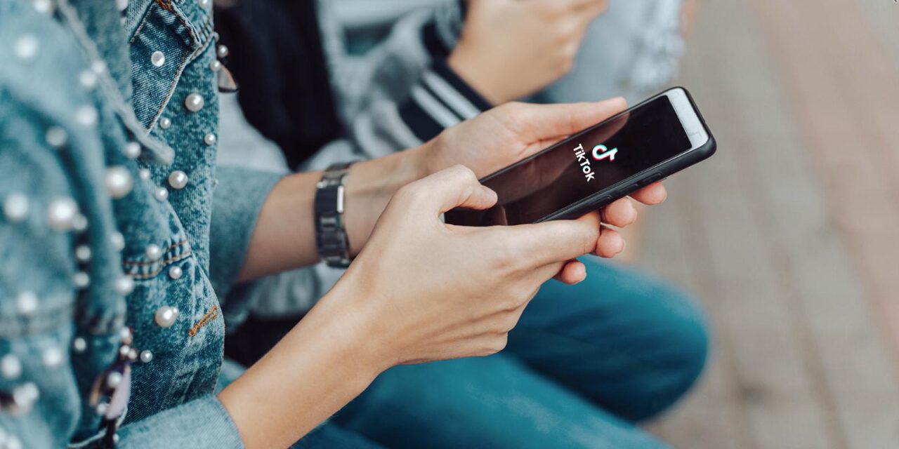 Függőséget okozhat, eljárást indított a TikTok ellen az Európai Bizottság