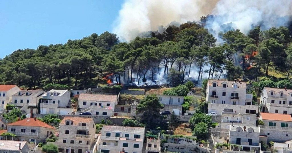 Bračon és Hvaron tűz ütött ki