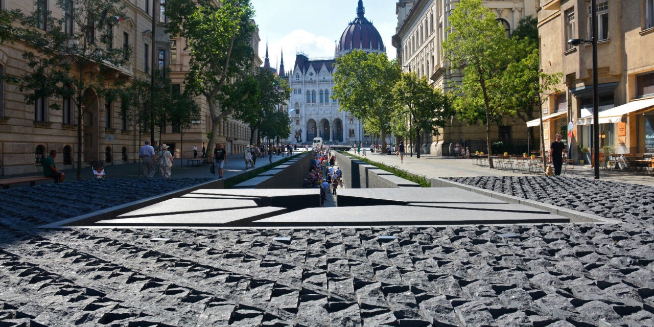 <span class="entry-title-primary">Átadták a Nemzeti Összetartozás Emlékhelyét Budapesten</span> <span class="entry-subtitle">Az egykori Magyar Királyság településnevei a „főszereplők" a washingtoni Vietnam-emlékműre hajazó árokban – Képriportunk vajdasági helységneveket is bemutat</span>
