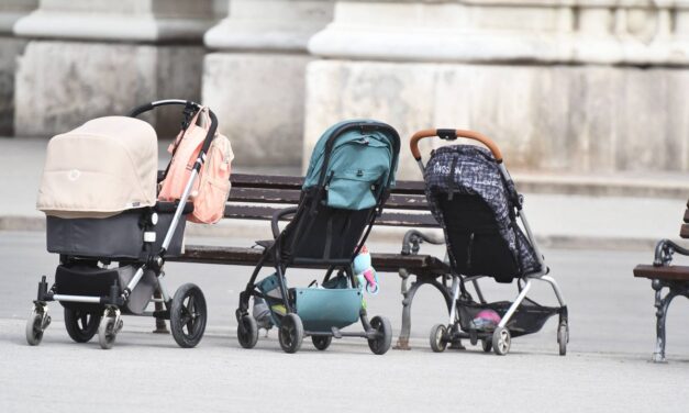 Nem elég az állami támogatás, továbbra is kevés gyermek születik