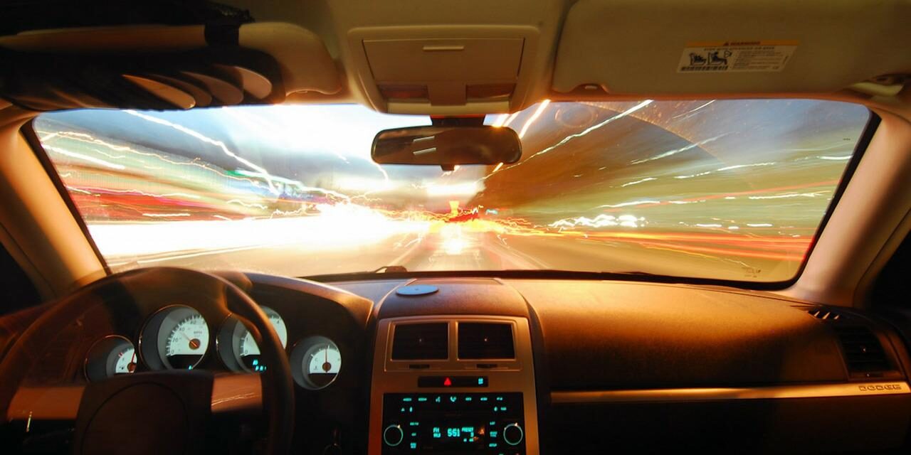 Okosszélvédőt fejlesztettek Magyarországon