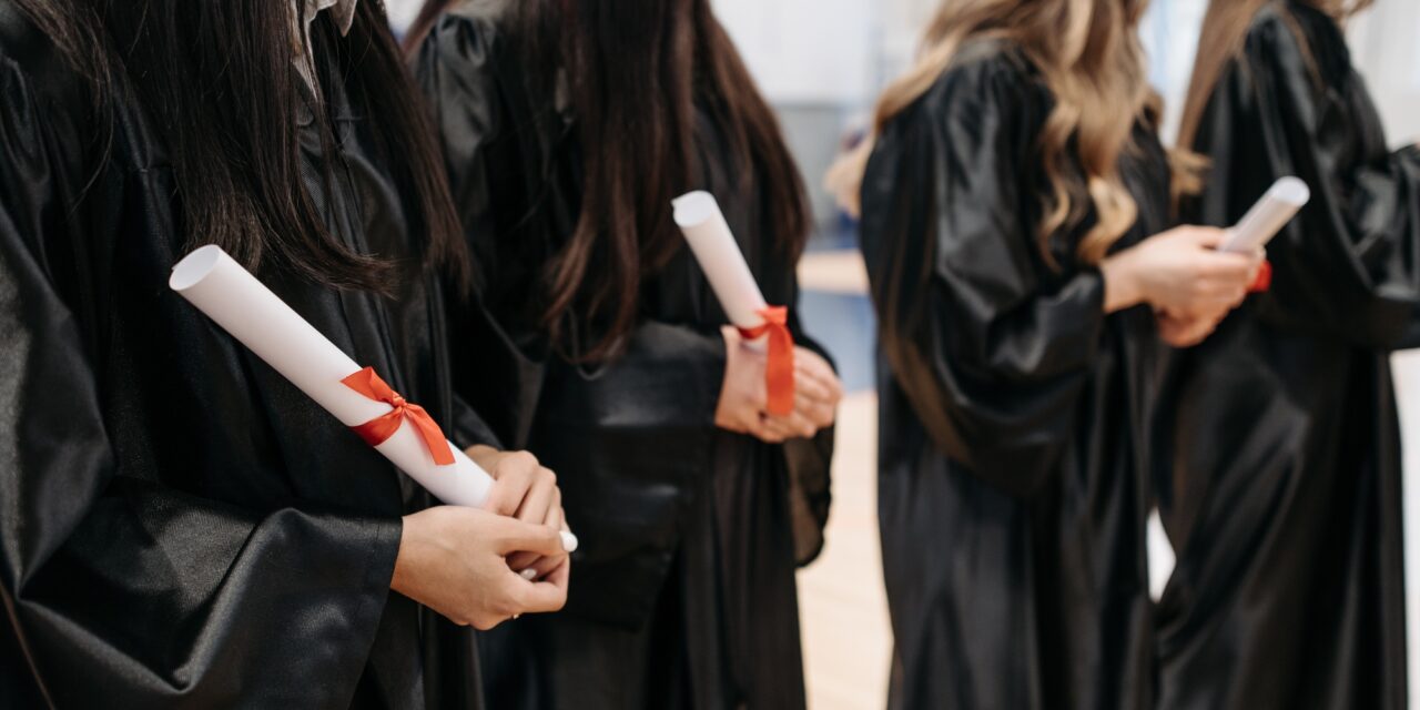 Diplomahonosítási kalamajka