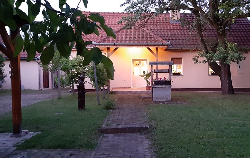 Munkatársat keres a Gion Nándor Kulturális Központ