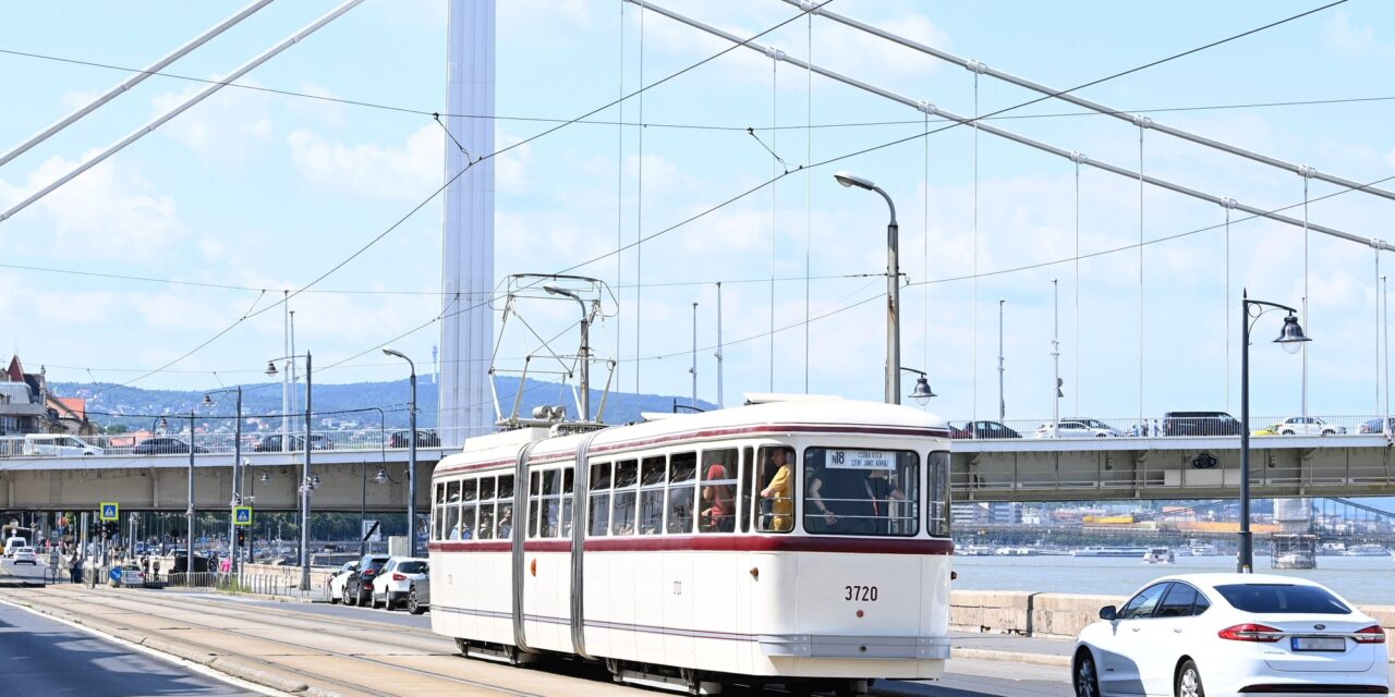 Nosztalgiavillamosok Budapesten (Fotók)
