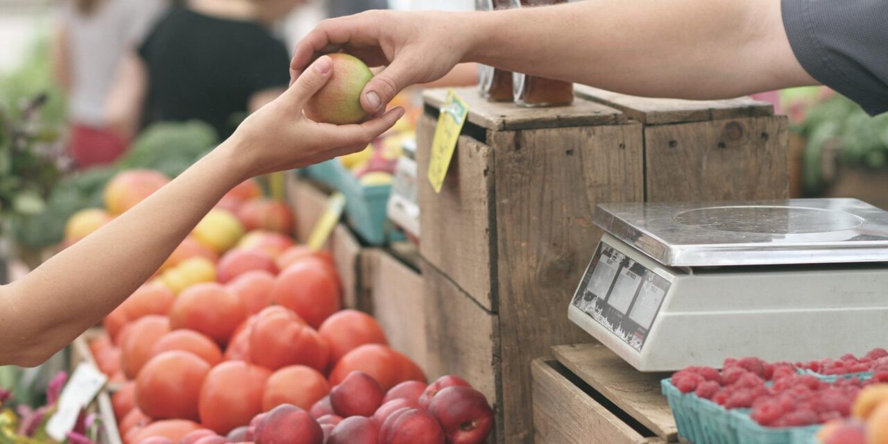 Tudjuk-e,  mit eszünk?