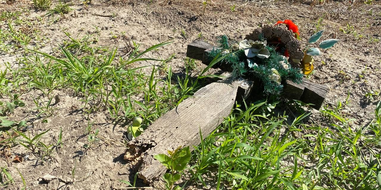 Sírokat rongáltak meg a rábéi temetőben