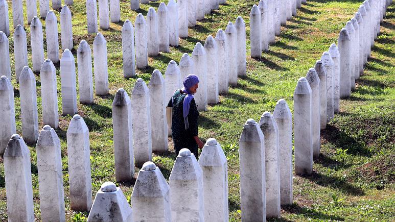 A Srebrenica-határozat elutasítása miatt Bosznia felfüggeszti a Magyarországgal kötött megállapodást