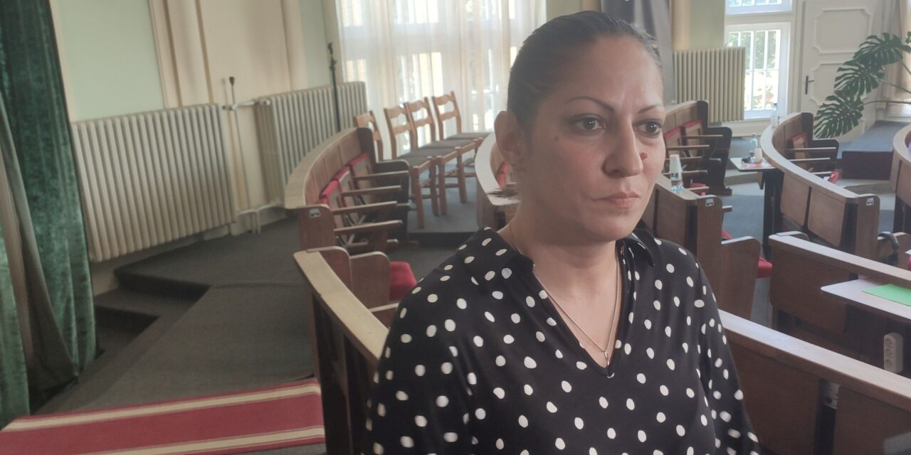 <span class="entry-title-primary">Szabó Dékány: Feljelentettek egy olyan ügy miatt, ami meg sem történt</span> <span class="entry-subtitle">Kitalált botrány a zentai Petőfi Sándor Általános Iskolában - Szabó Dékány szerint le akarják járatni őt, az igazgatót és az iskolát is</span>