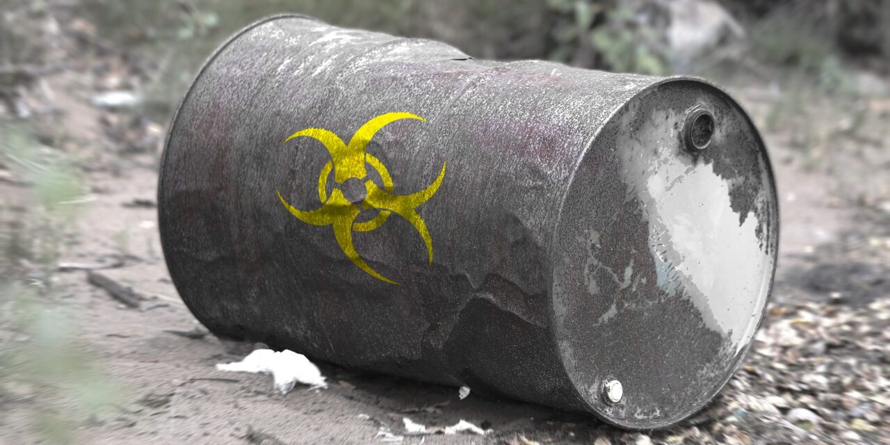 Minisztériumi engedéllyel tárolnak veszélyes hulladékot az általános iskola mellett