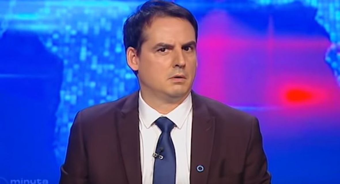 A „legfelsőbb körökből” való szabadkai nyilvánosan magyarázza meg, miért cenzúrázták a humort!