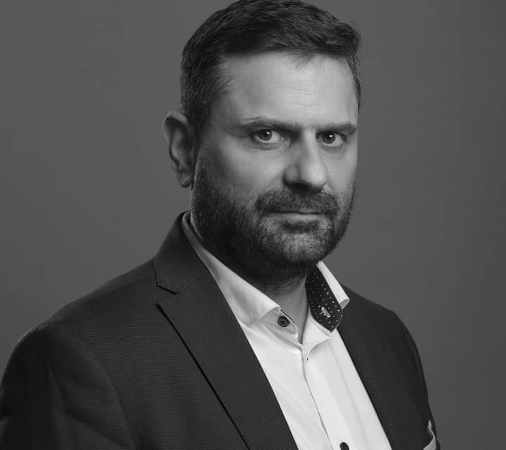 Dr. Dévavári Zoltán Magyar Arany Érdemkeresztben részesült