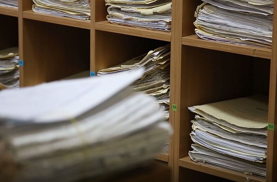 Elégedetlenek a Restitúciós Ügynökséggel, vezetőváltást követelnek