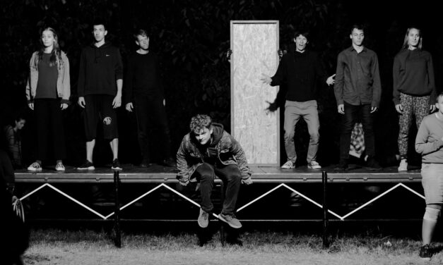 „Van-e létjogosultsága a játékosság nélküli hétköznapoknak?”