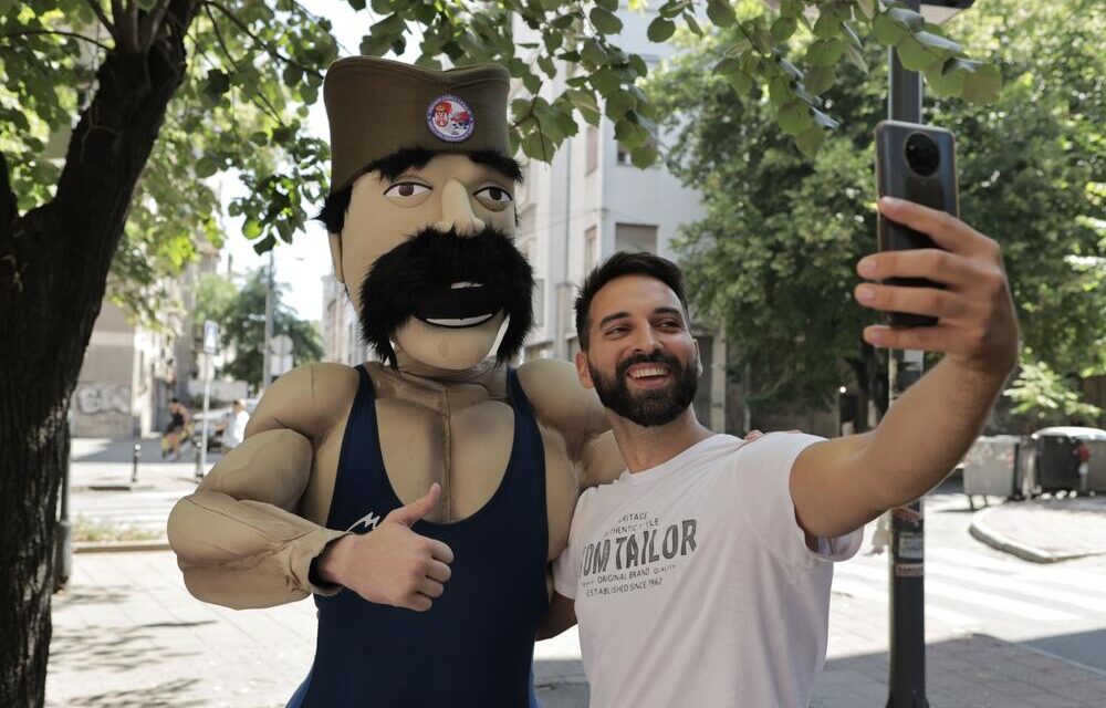 Meglepő kabalája lett a belgrádi birkózó világbajnokságnak