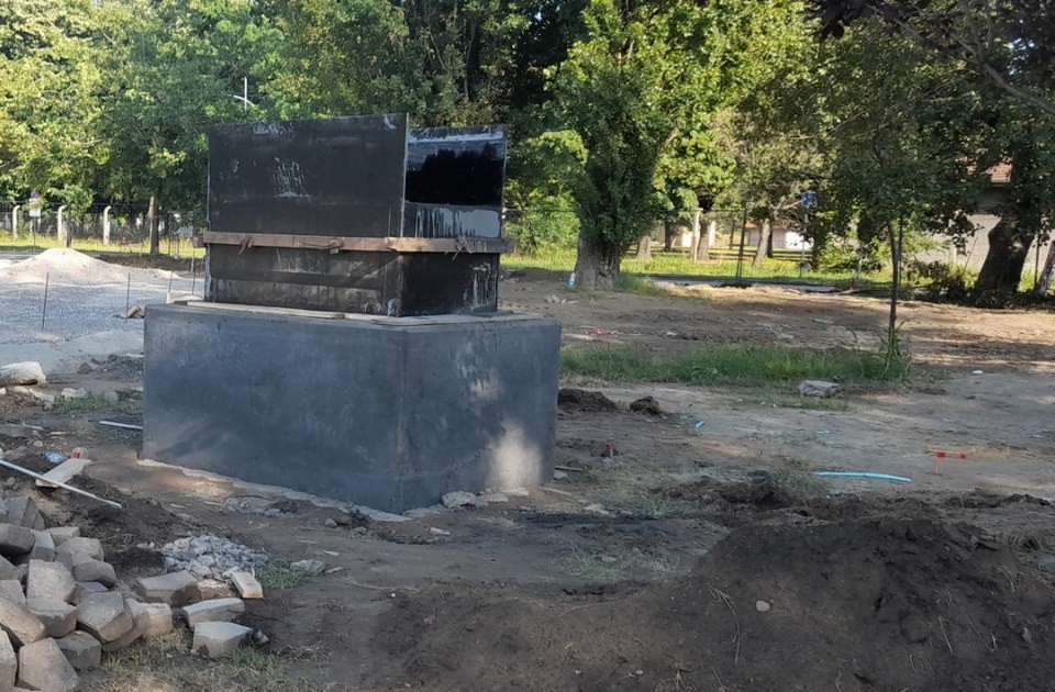 Újabb tiltakozás lesz a vitatott újvidéki emlékmű miatt