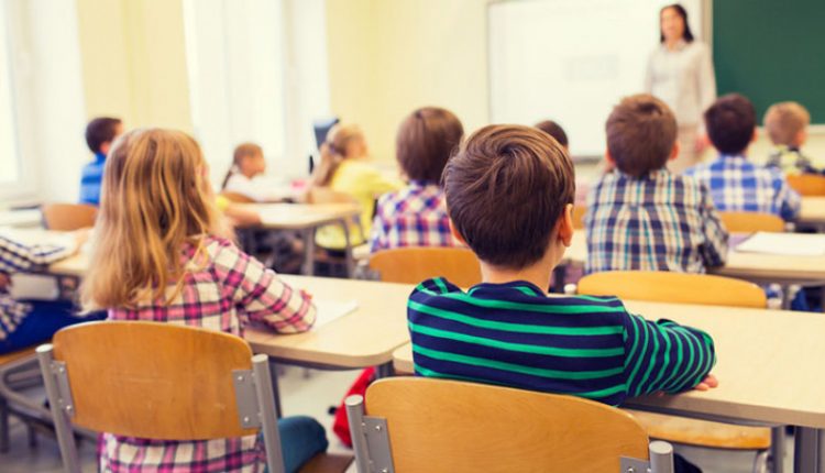 Megkezdődött a második félév az iskolákban, ezek lesznek a szabadnapok