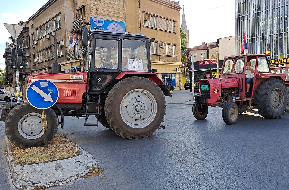 Ismét utakat zártak le Újvidéken a gazdák