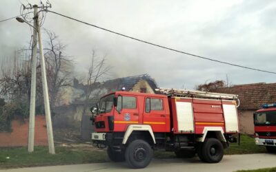 Tűz ütött ki az apatini festékgyárban
