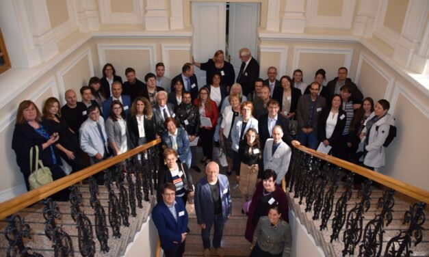 <span class="entry-title-primary">Várják a jelentkezőket a Vajdasági Magyar Tudóstalálkozóra</span> <span class="entry-subtitle">A részletekről dr. Csányi Erzsébetet, a Vajdasági Magyar Akadémiai Tanács elnökét kérdeztük</span>