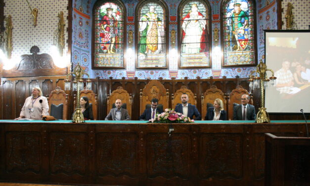 Négy kontinensről érkeztek tudósok Szabadkára