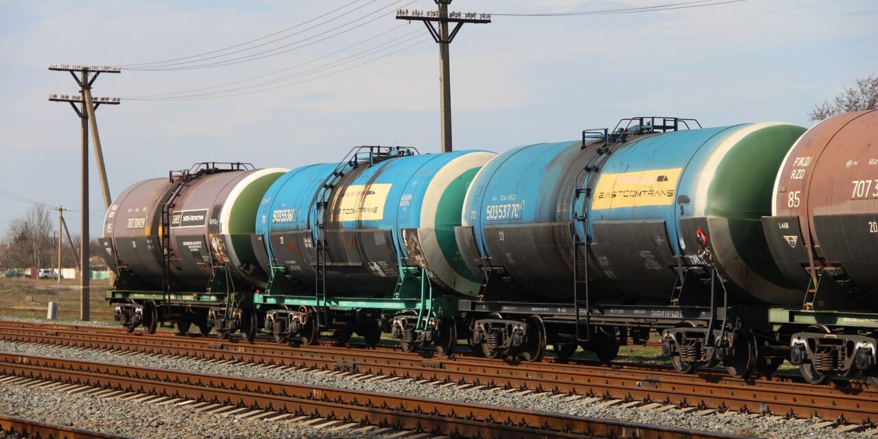 Kisiklott egy tartálykocsikból álló szerelvény Zomborban