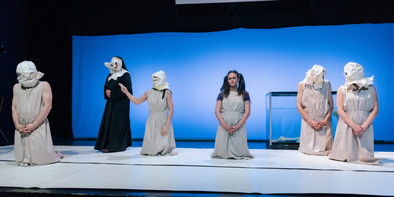 Online is válthatnak jegyet a Kosztolányi Dezső Színház előadásaira