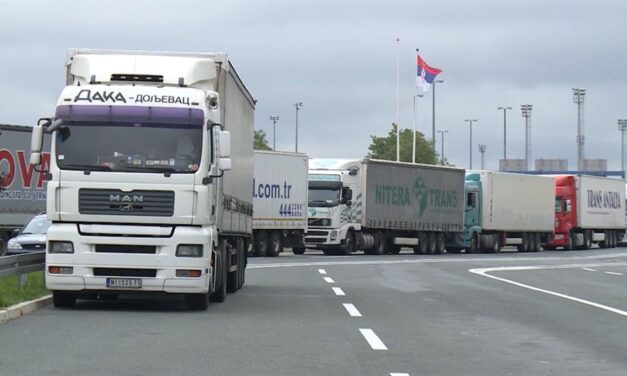 Május 8-án figyelmeztető sztrájkot tartanak a kamionsofőrök