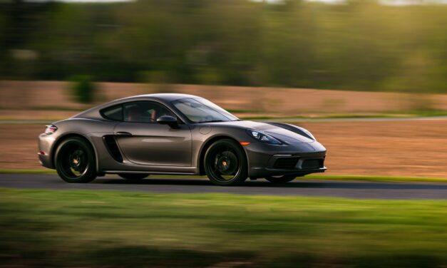 Mélyen rálépett a gázpedálra a Porsche sofőrje Újvidék és Inđija között