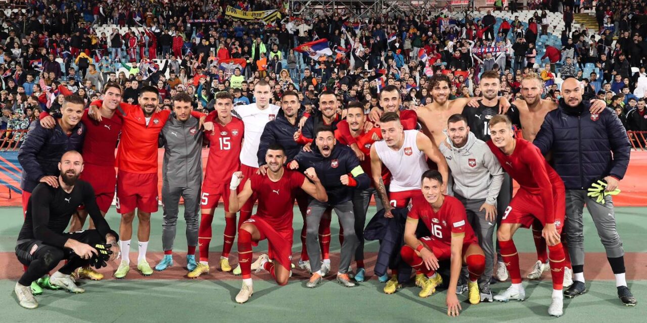 A válogatott játékosok a gyerekeknek ajándékozták a mezeiket, a szülők meghirdették az ereklyéket