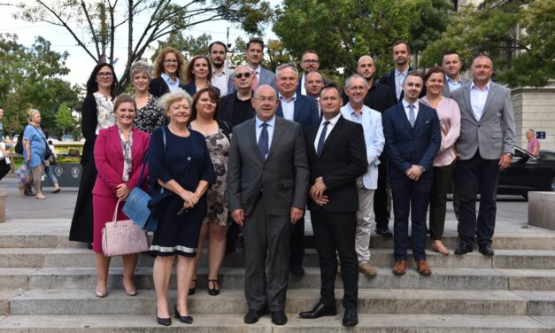 Kihirdették a Magyar Összefogás listáját