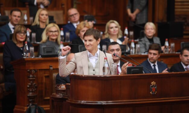 Brnabić: Készen a párbeszédre, rendőrök jelenléte nélkül lesz parlamenti ülés