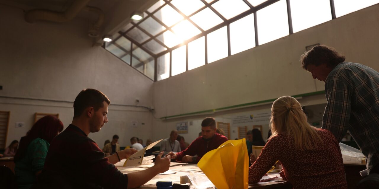 Elkezdték újraszámlálni a boszniai Szerb Köztársaság elnökválasztásán leadott szavazatokat