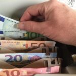 A pénzváltók mostantól nem számíthatnak fel jutalékot az euró eladásakor