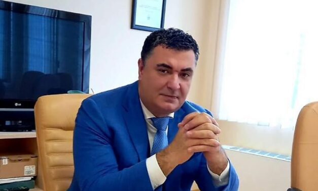 Mozgalmat alapít Basta?