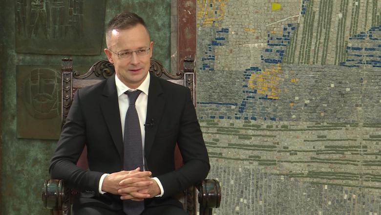 Szijjártó: A választások tétje, hogy minél több magyar önkormányzat legyen Vajdaságban