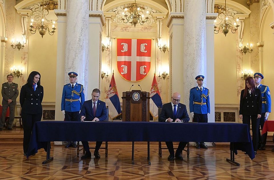 Miloš Vučević átvette a tisztséget Nebojša Stefanovićtól