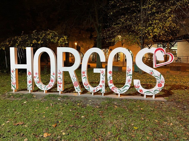 „Nincs is az embernek kedve már itt élni, értitek?”