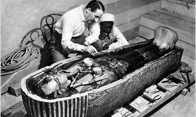 <span class="entry-title-primary">A leghíresebb múmia</span> <span class="entry-subtitle">100 éve fedezték fel Tutanhamon sírját</span>