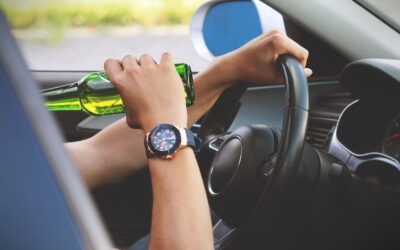 Alkohol és drog hatása alatt okozott autóbalesetet egy tizenéves fiú