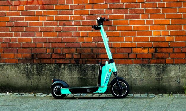 Elektromos rollerrel közlekedik? Ez önt is érinti!