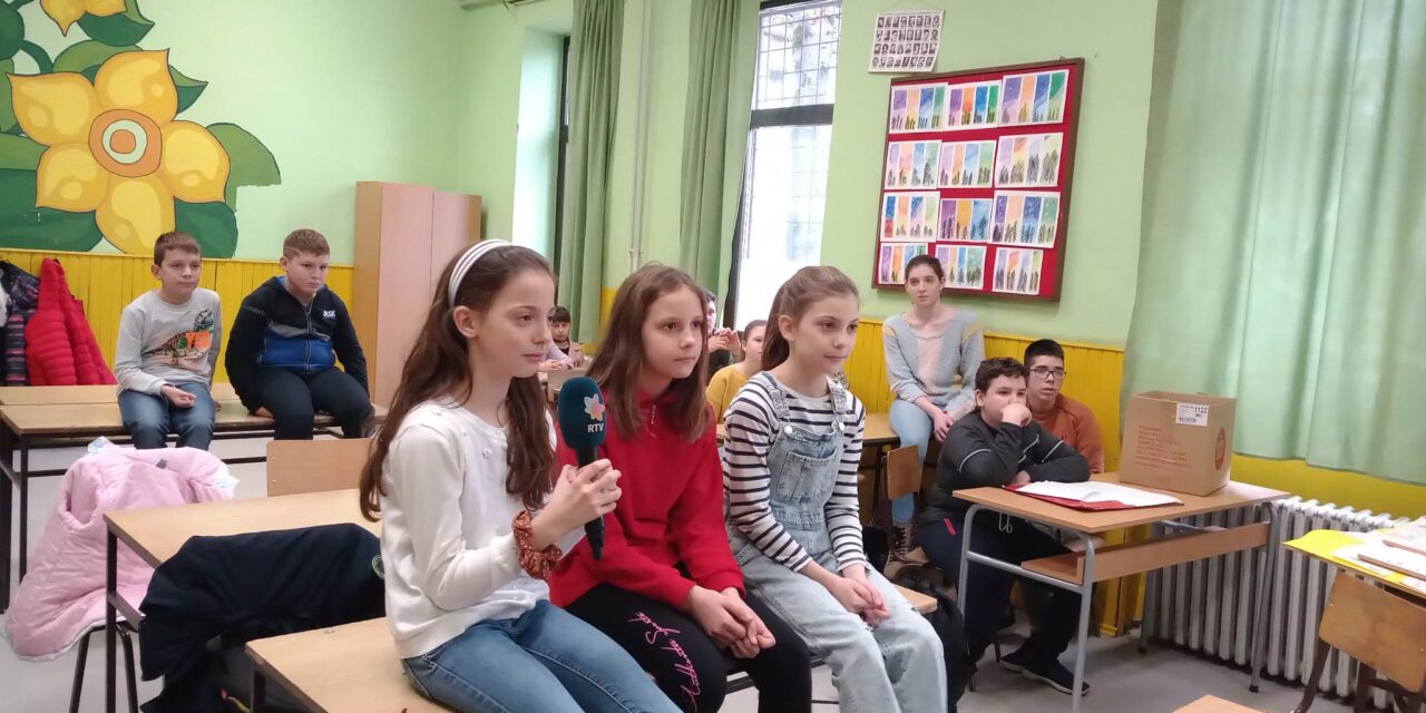 Újságírói műhelymunka volt az óbecsei Samu Mihály Általános Iskolában