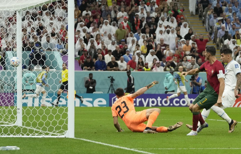 Fernandes duplázott, Portugália is nyolcaddöntős