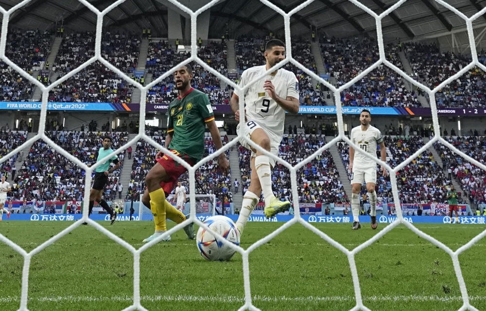 Szerbia hiába vezetett két góllal, csak egy pontot szerzett Kamerun ellen