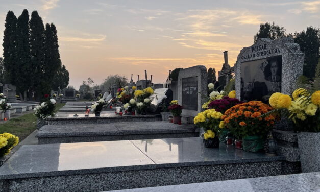 Sírokat rongáltak meg a rumai temetőben