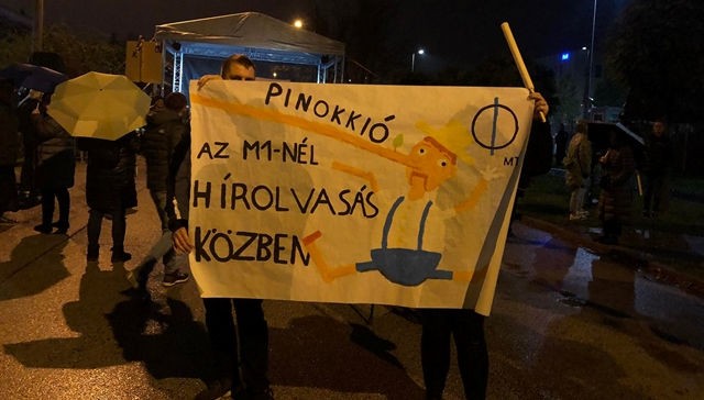 „Hazudni lehet kérdéssel és álnemzeti álkonzultációval”