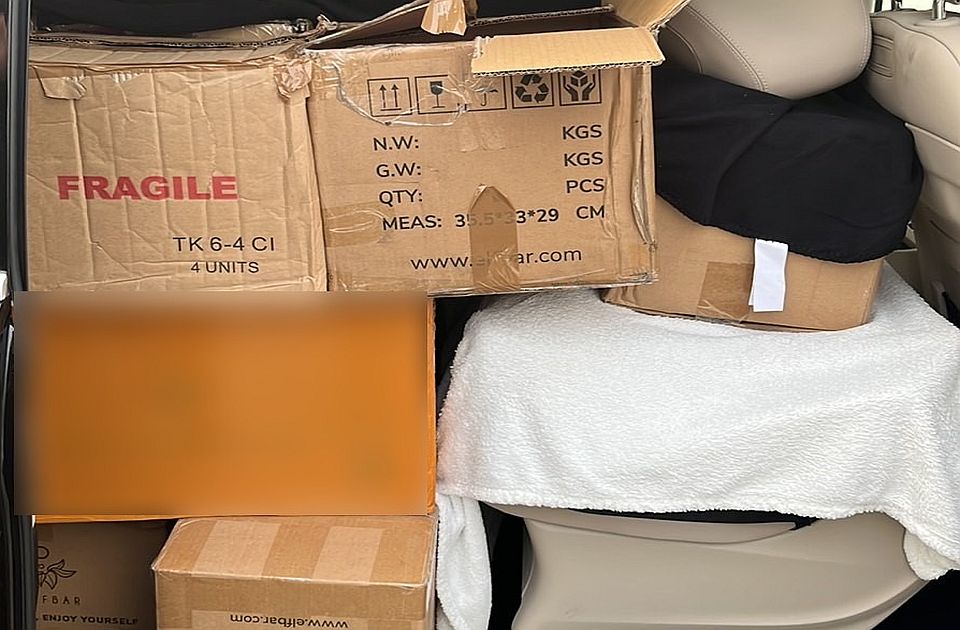 Tizenhétezer euró értékben foglaltak le elektromos cigarettát Szabadkán (Fotók)