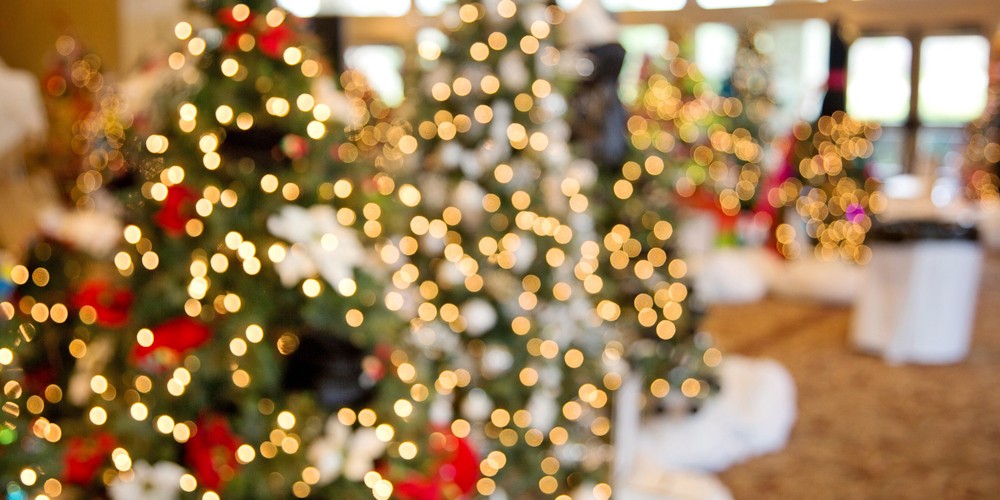 <span class="entry-title-primary">140 éves a karácsonyi égősor</span> <span class="entry-subtitle">Azóta is bogozgatjuk</span>