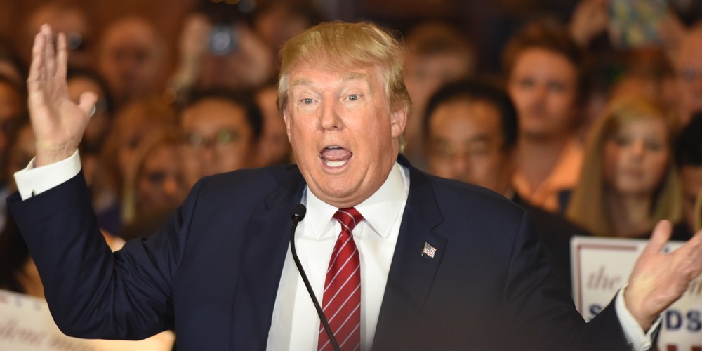 <span class="entry-title-primary">Georgiában is vádat emeltek Trump ellen</span> <span class="entry-subtitle">Néma ceremónia, tíz vádirat – 41 vádpont, 19 vádlott</span>